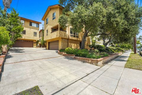 Photo of 2741 Hermosa Avenue #B, Montrose, CA 91020 (MLS # 26845061)