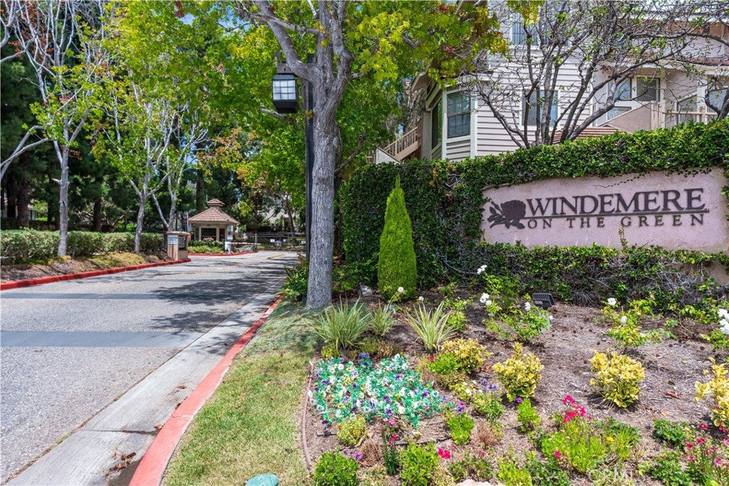 2567 Plaza Del Amo