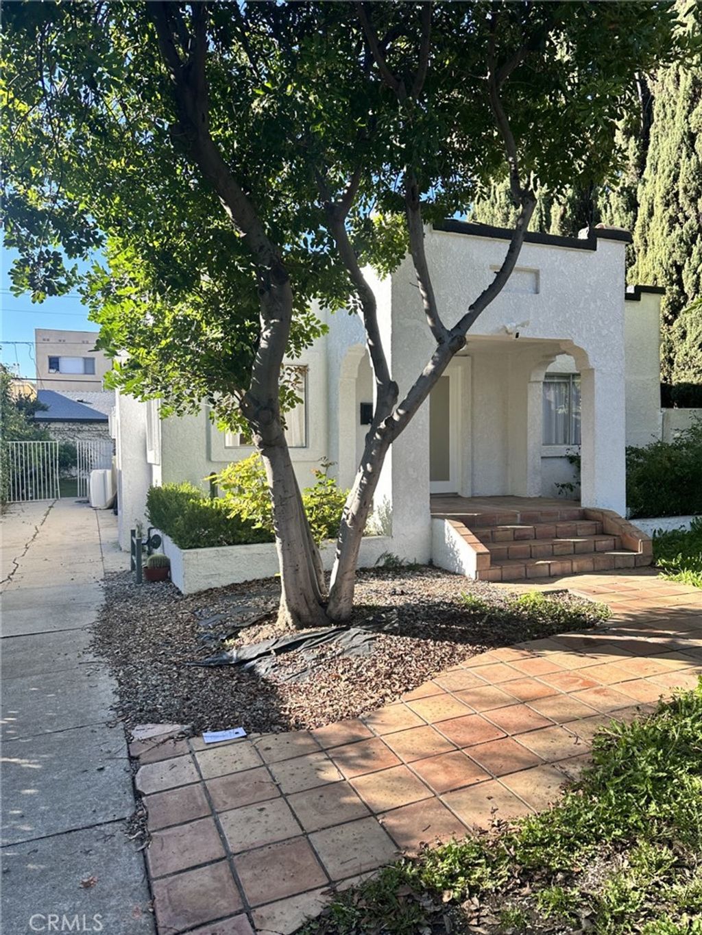 Photo of 1027 N Spaulding Ave, West Hollywood, CA 90046 (MLS # DW25278698)
