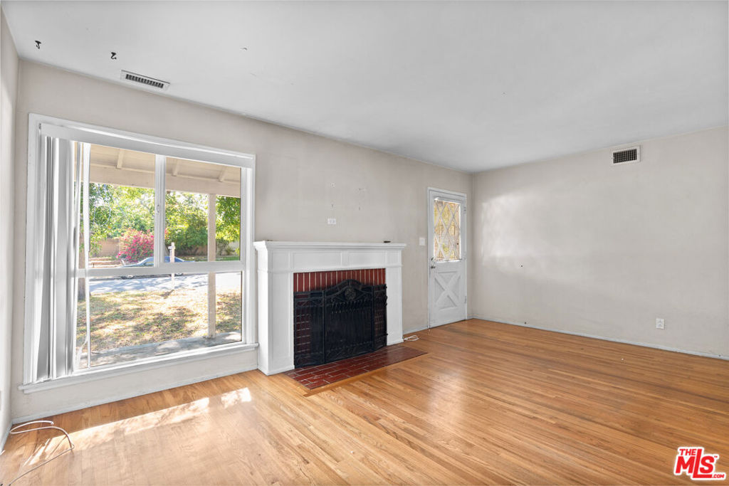 10309 Mcvine Avenue