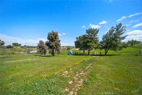 Tiny photo for 6095 Vista Serrano Way, Paso Robles, CA 93446 (MLS # SC25054898)