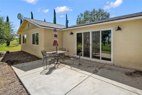 Tiny photo for 6095 Vista Serrano Way, Paso Robles, CA 93446 (MLS # SC25054898)