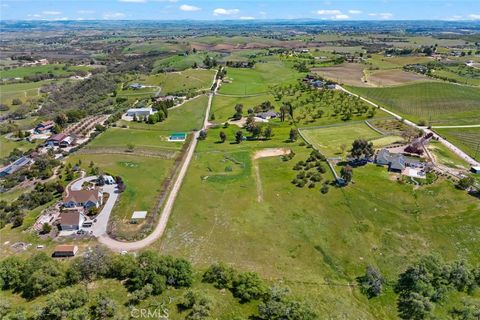 Tiny photo for 6095 Vista Serrano Way, Paso Robles, CA 93446 (MLS # SC25054898)