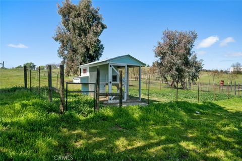 Tiny photo for 6095 Vista Serrano Way, Paso Robles, CA 93446 (MLS # SC25054898)