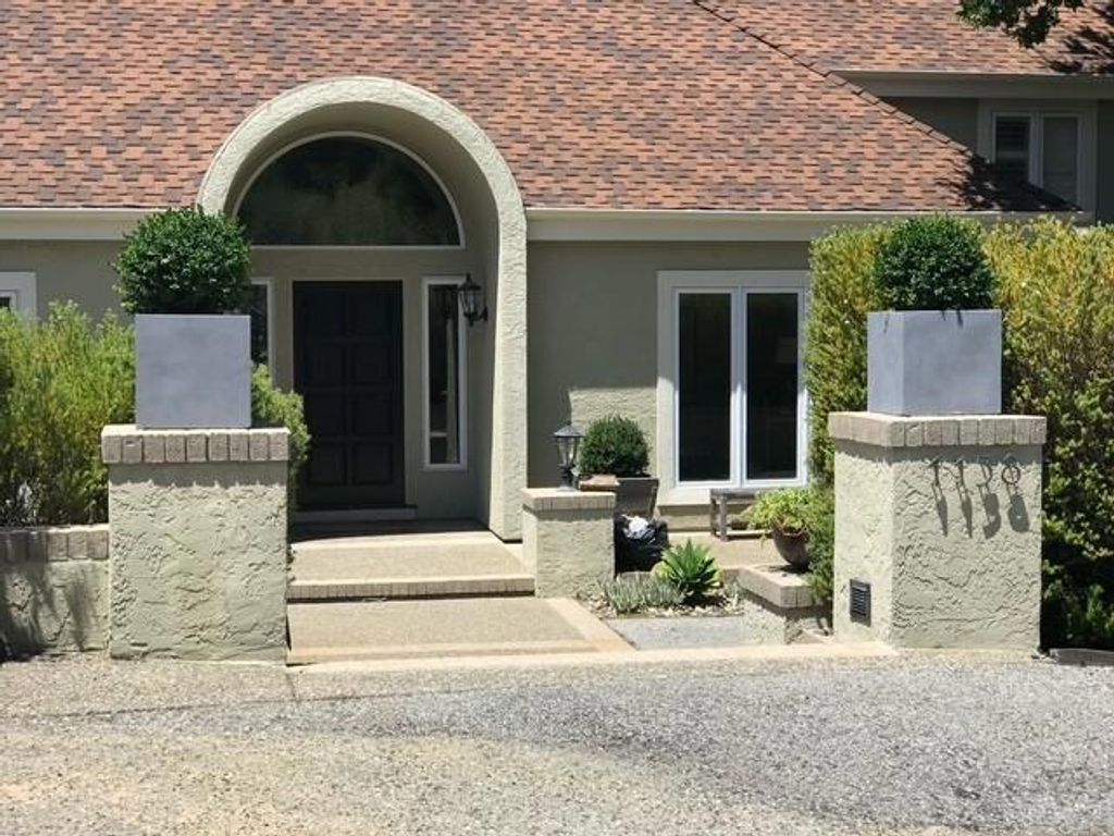 Photo of 1162 Barroilhet Drive, Hillsborough, CA 94010 (MLS # ML82042279)