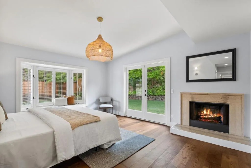 Belvedere Tiburon, California 94920, United States, 3 Bedrooms Bedrooms, ,3 BathroomsBathrooms,Residential,Active,215809