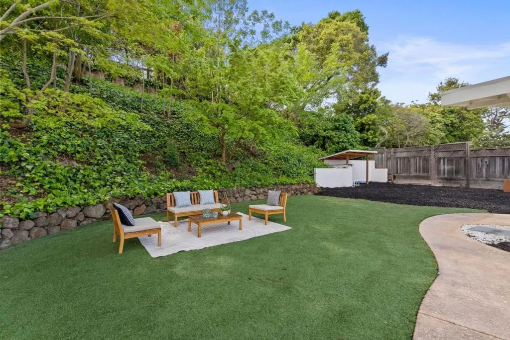 Belvedere Tiburon, California 94920, United States, 3 Bedrooms Bedrooms, ,3 BathroomsBathrooms,Residential,Active,215809