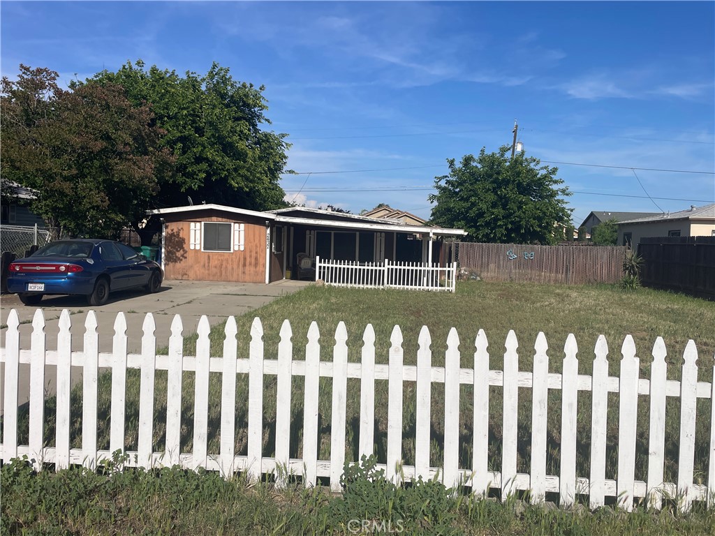 Photo 1 of 21 — 2432 Meadowbrook, Merced, CA 95348