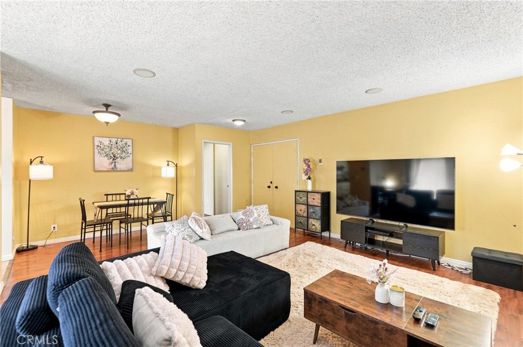 5625 Windsor Way 211