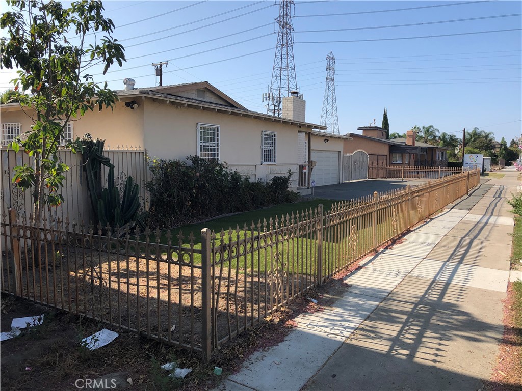 1645 S Euclid