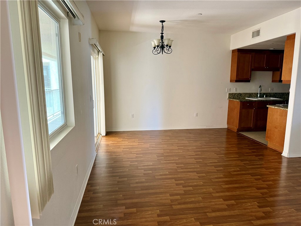 17230 Newhope 211