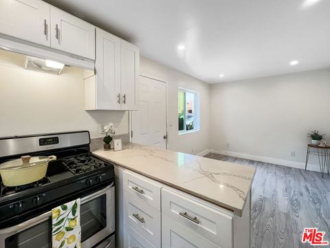 10019 1/2 San Gabriel Avenue South Gate CA 90280