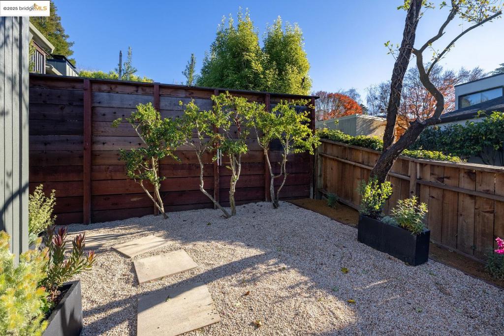 BERKELEY HILLS - Residential