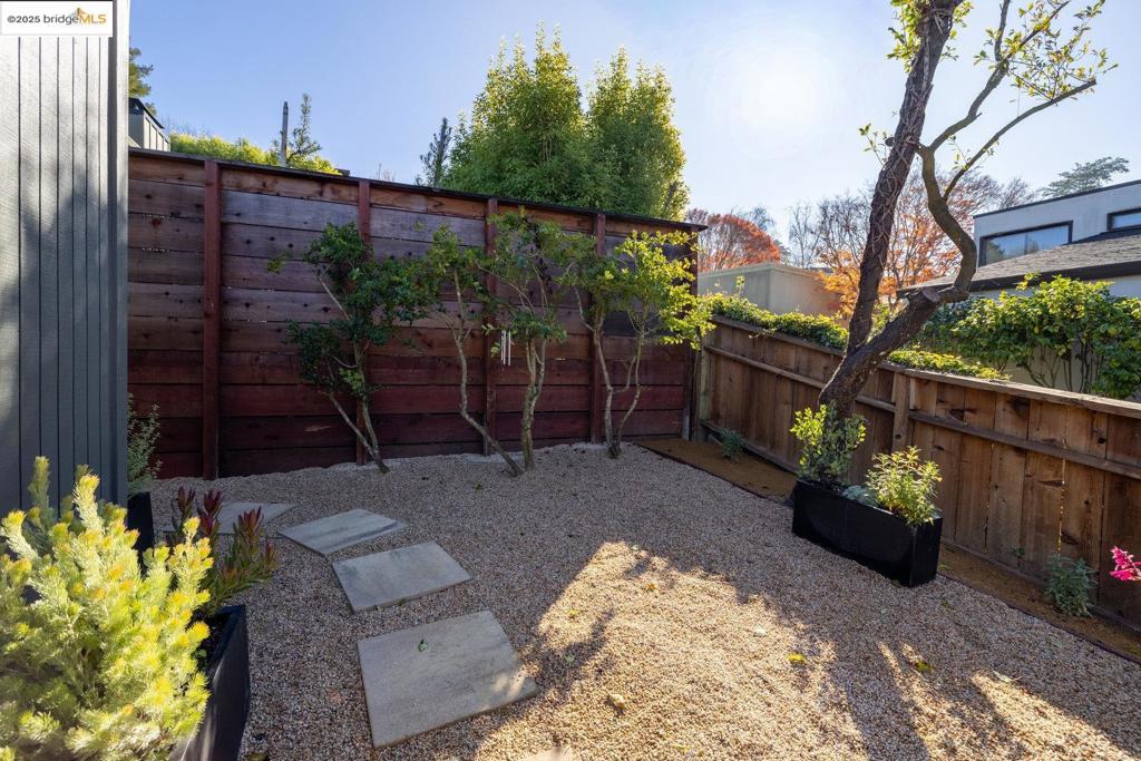 BERKELEY HILLS - Residential