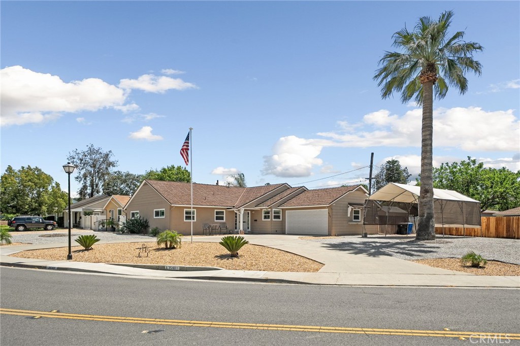 3540 Nelson