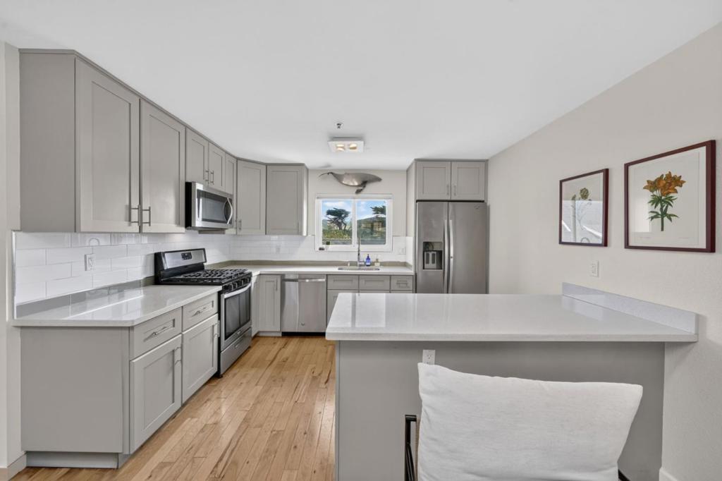 2355 Beach Boulevard 204