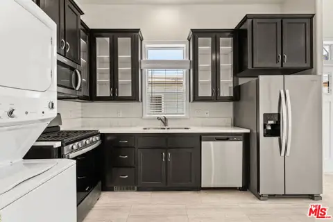 MLS: 26868383