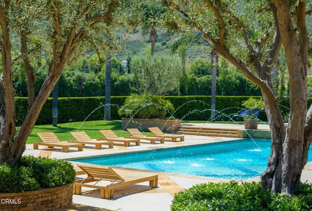 Santa Rosa, California 93012, United States, 5 Bedrooms Bedrooms, ,5 BathroomsBathrooms,Residential,Active,137901