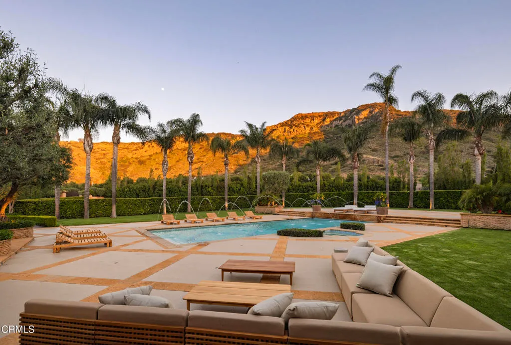 Santa Rosa, California 93012, United States, 5 Bedrooms Bedrooms, ,5 BathroomsBathrooms,Residential,Active,137901