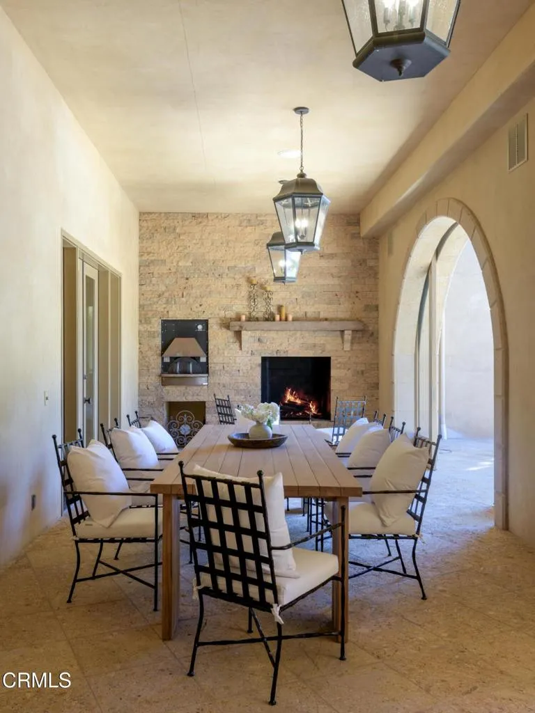 Santa Rosa, California 93012, United States, 5 Bedrooms Bedrooms, ,5 BathroomsBathrooms,Residential,Active,137901