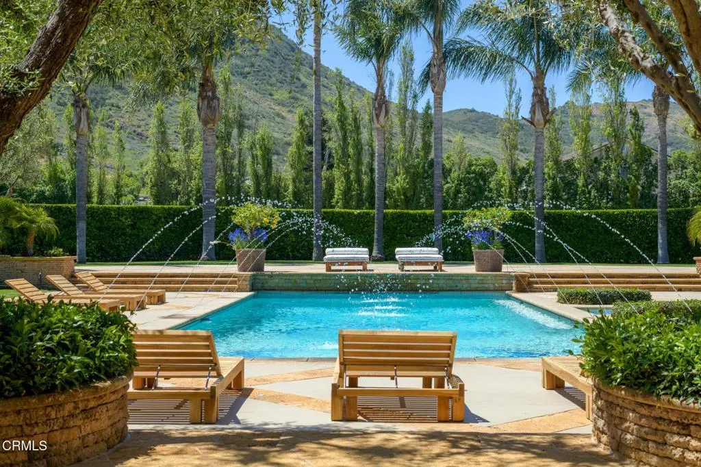 Santa Rosa, California 93012, United States, 5 Bedrooms Bedrooms, ,5 BathroomsBathrooms,Residential,Active,137901