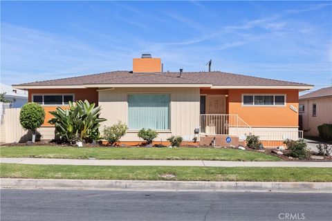 Photo of 5629 Brushton St, Los Angeles, CA 90008 (MLS # PV26041217)