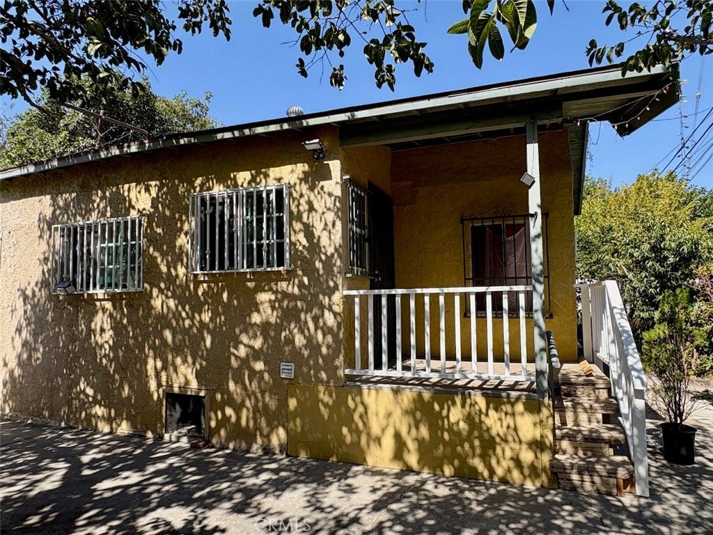 Photo of 4065 Wadsworth AVE, Los Angeles, CA 90011 (MLS # MB26215387)