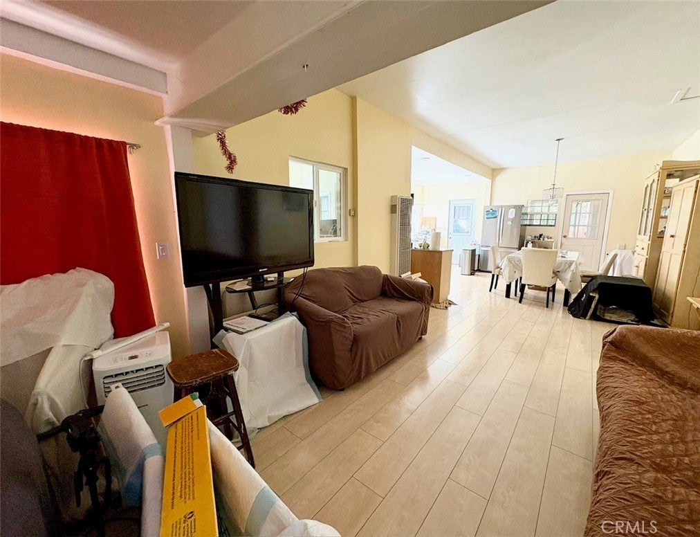 4065 Wadsworth