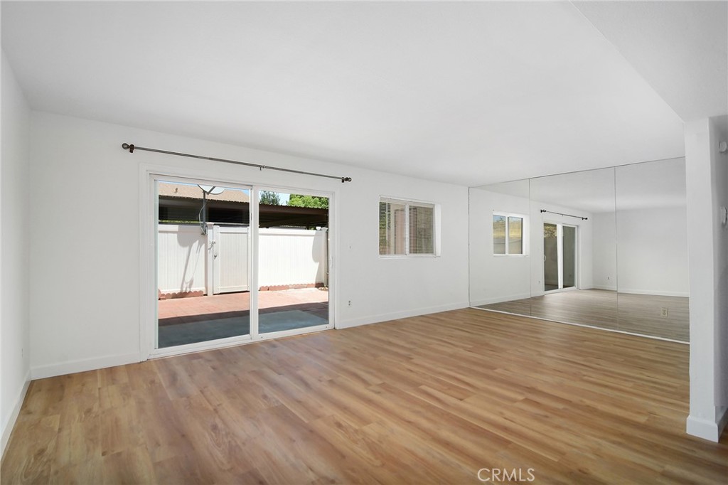 18931 Kittridge Street 73