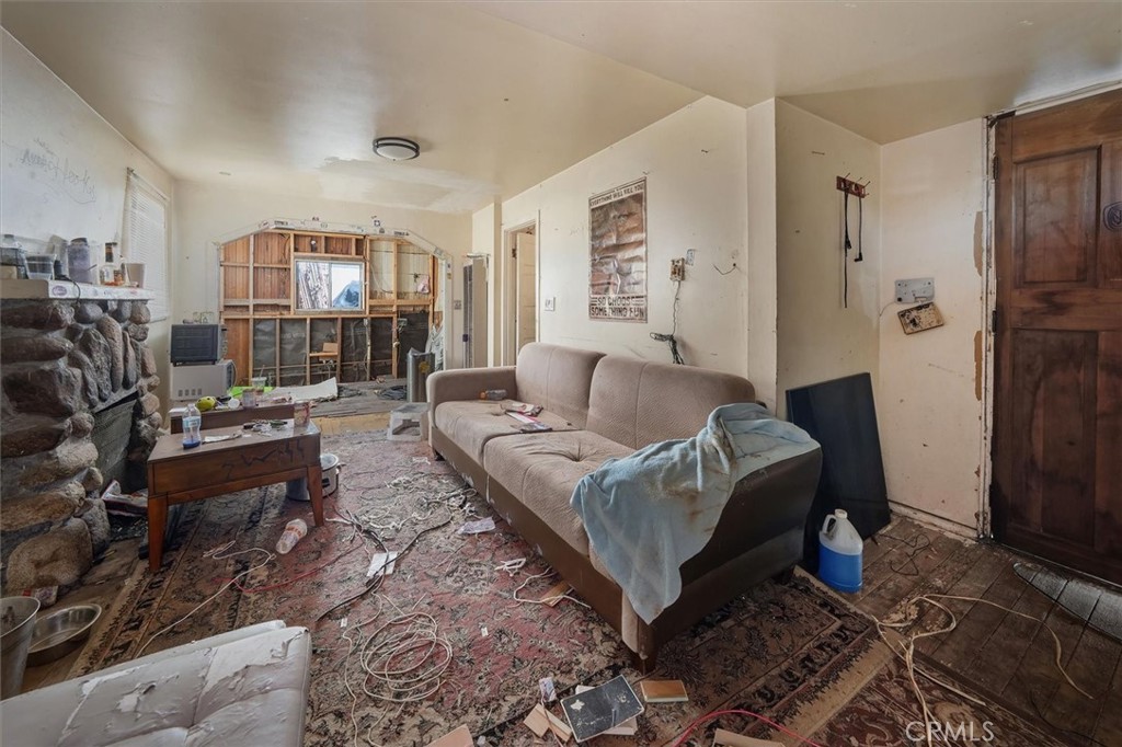 10448 Mountair Avenue