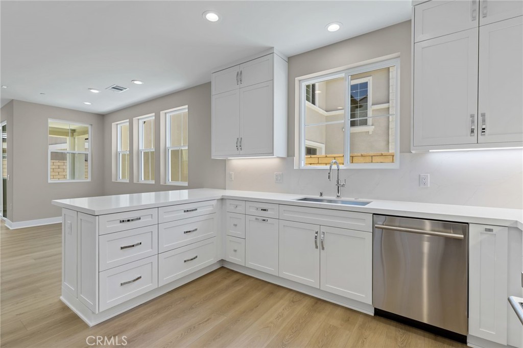 Vista Rose - Residential
