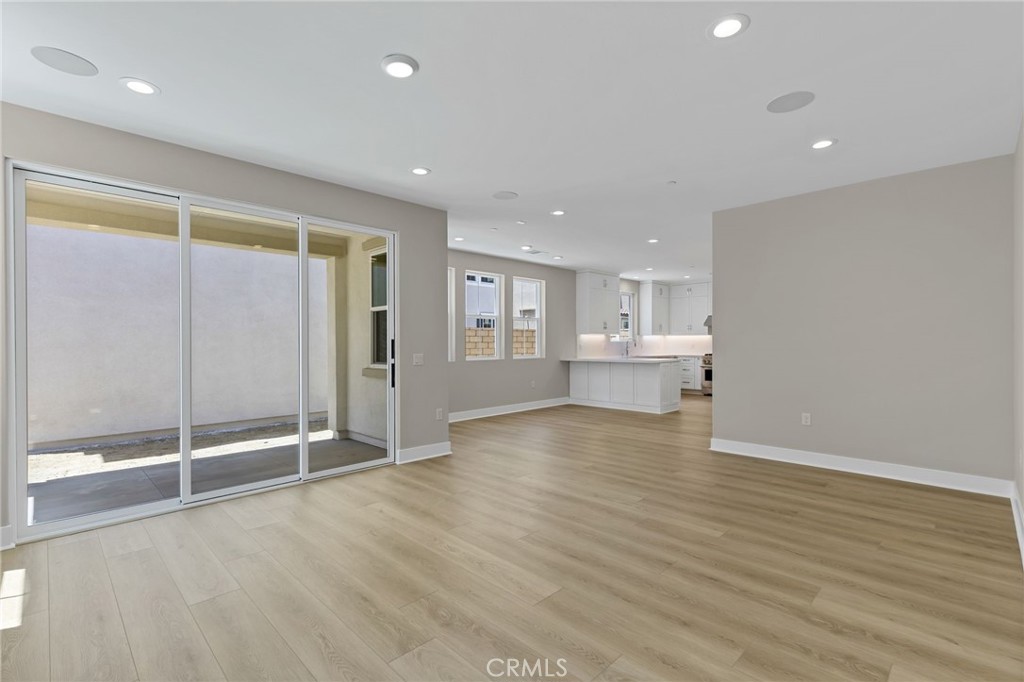 Vista Rose - Residential