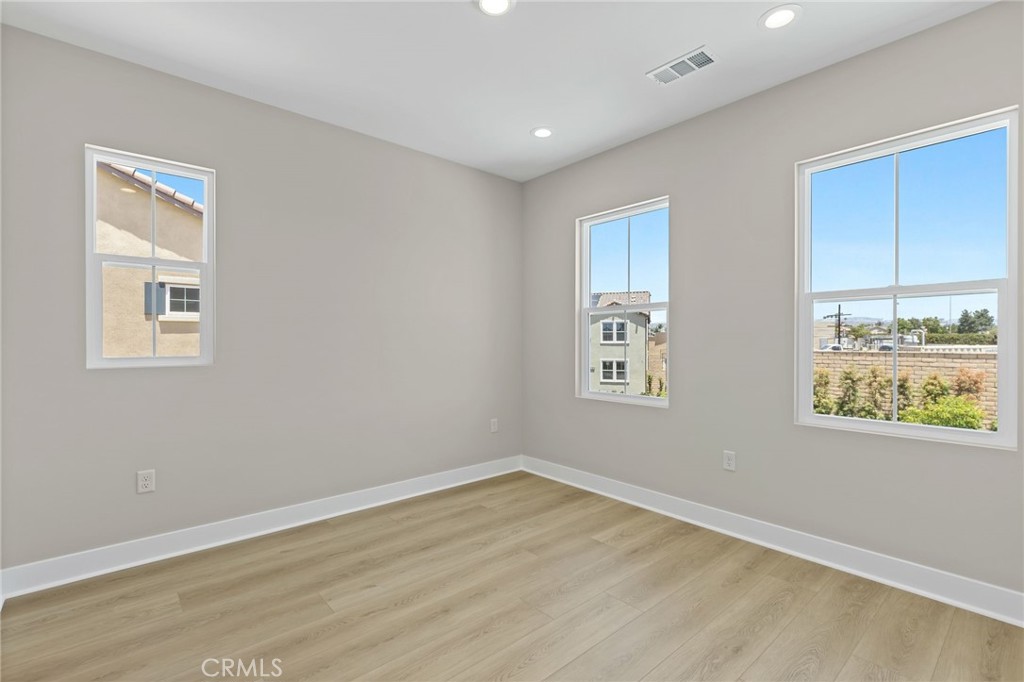 Vista Rose - Residential