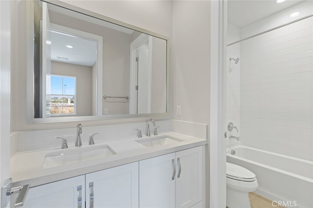 Vista Rose - Residential