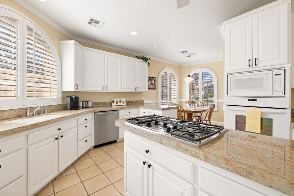 Indian Wells C.C. - Residential