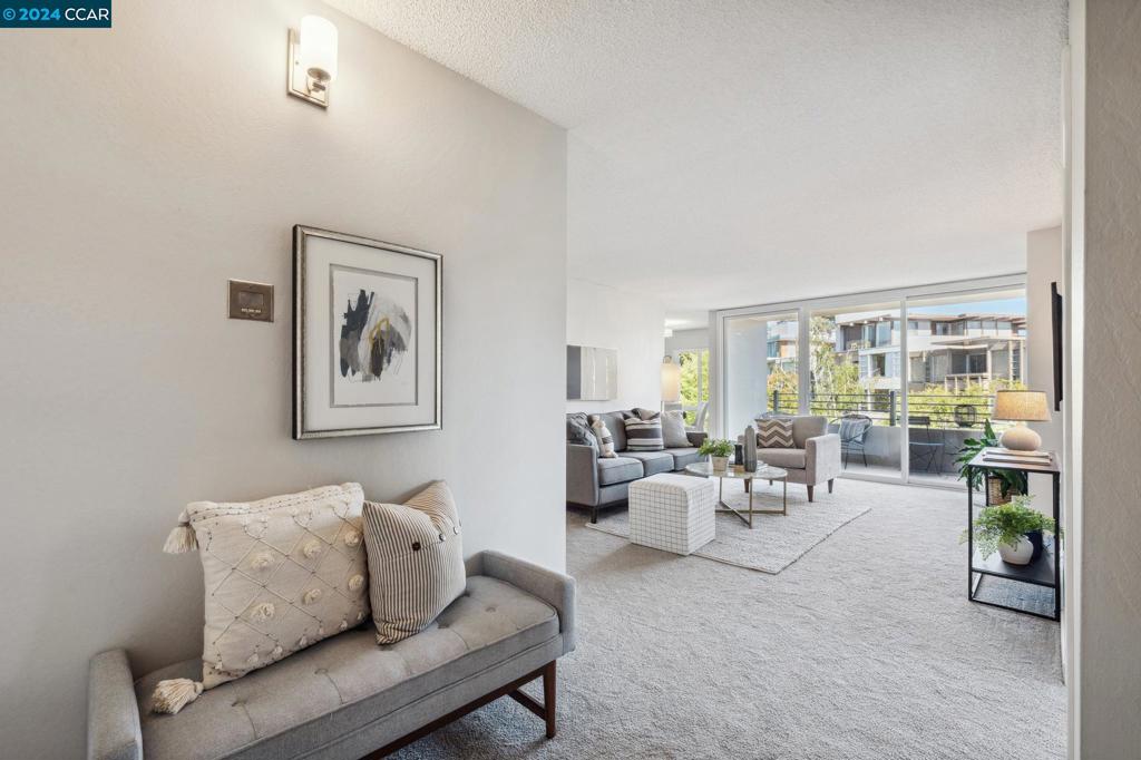 ROCKRIDGE - Residential