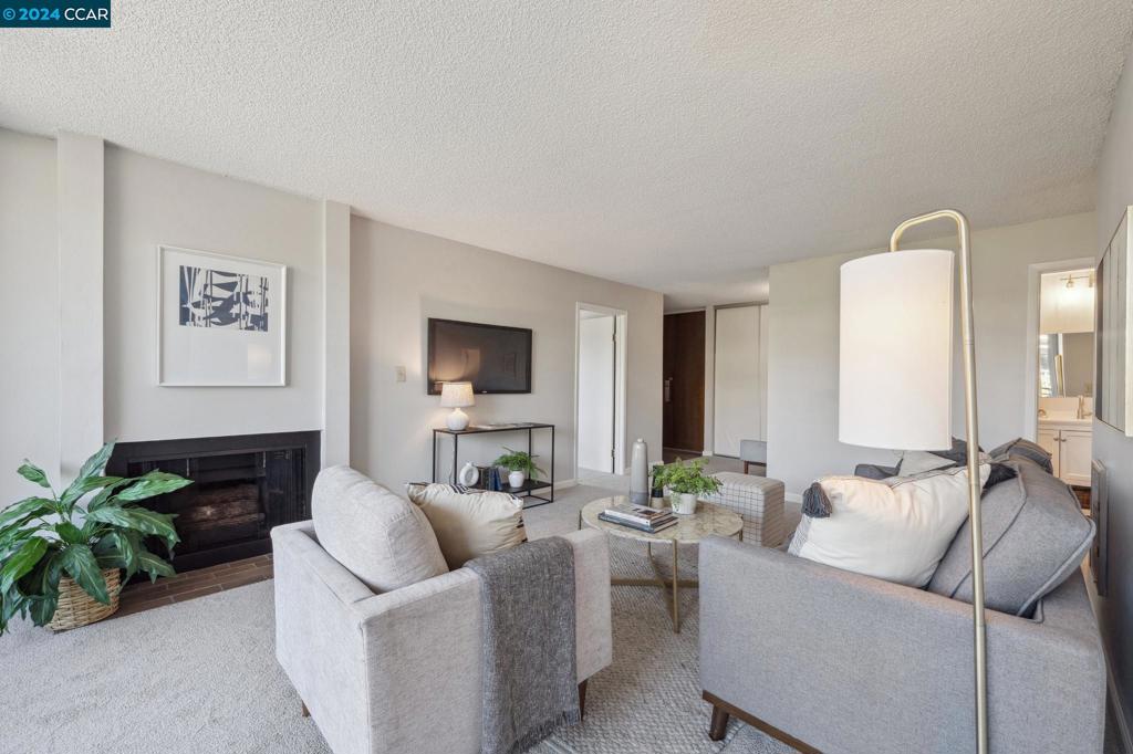 ROCKRIDGE - Residential