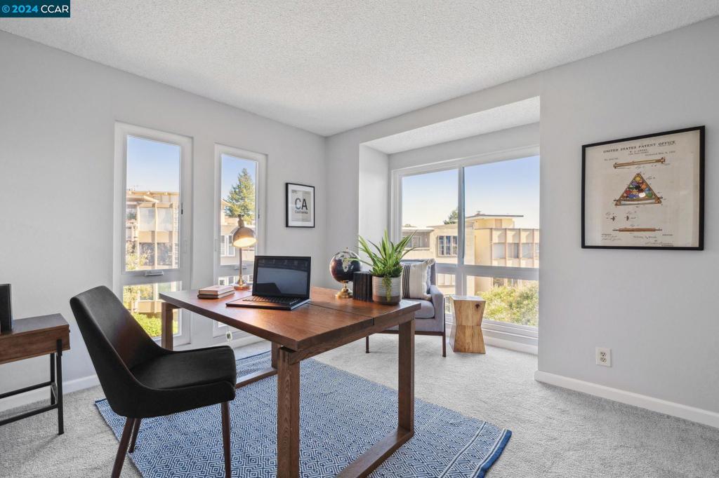 ROCKRIDGE - Residential