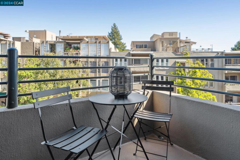 ROCKRIDGE - Residential