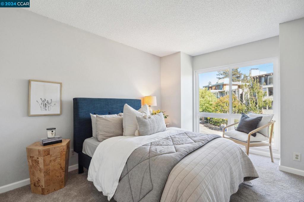 ROCKRIDGE - Residential