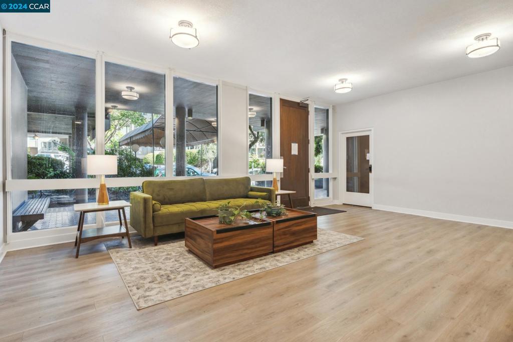 ROCKRIDGE - Residential