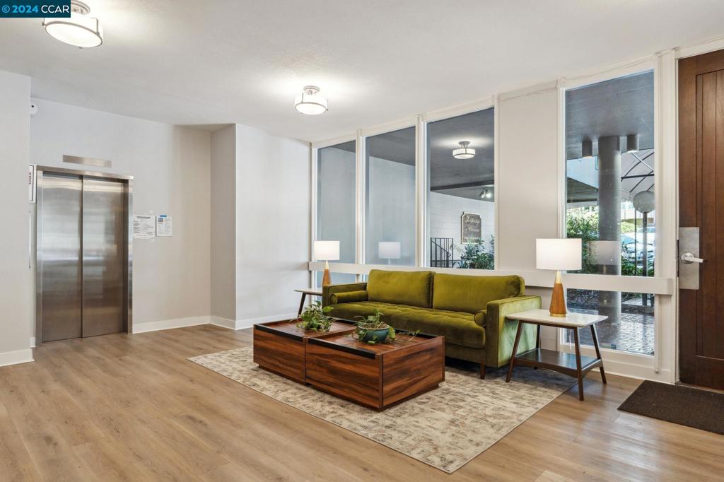 ROCKRIDGE - Residential