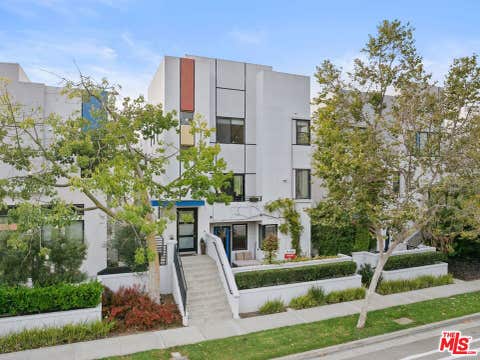 Photo of 12911 Bluff Creek Drive, Playa Vista, CA 90094 (MLS # 26864479)