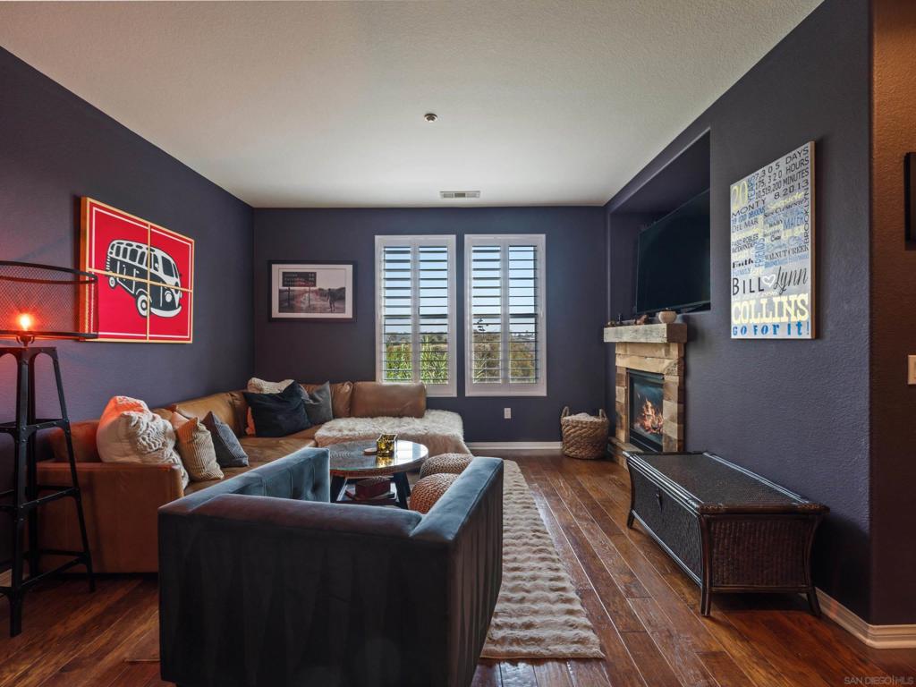 790 Harbor Cliff Way 191