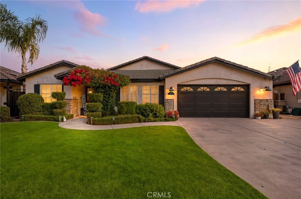 Photo of 9804 9804 Anaparno, Bakersfield, CA 93312 (MLS # SR25226618)