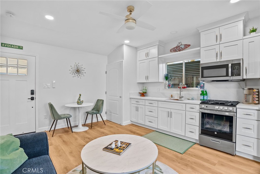 426 W Jacaranda Place A