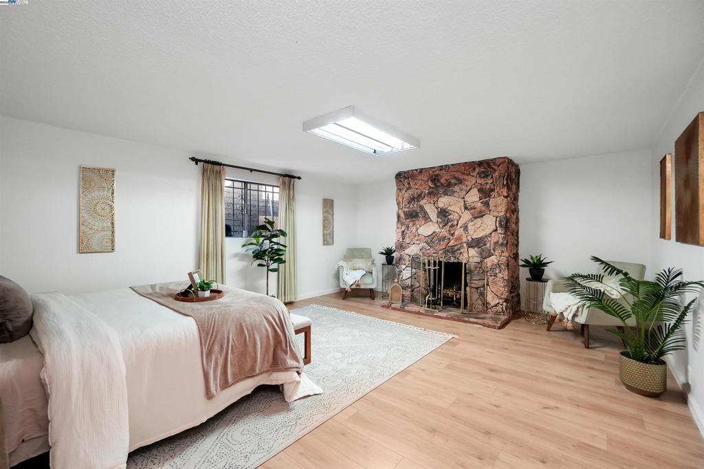 SOBRANTE PARK - Residential