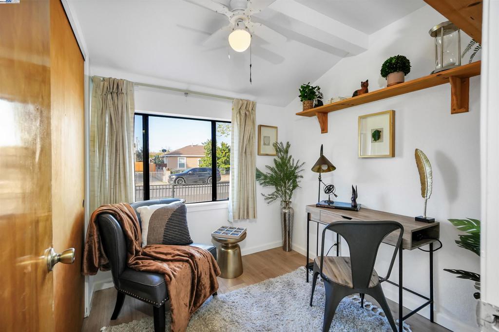 SOBRANTE PARK - Residential