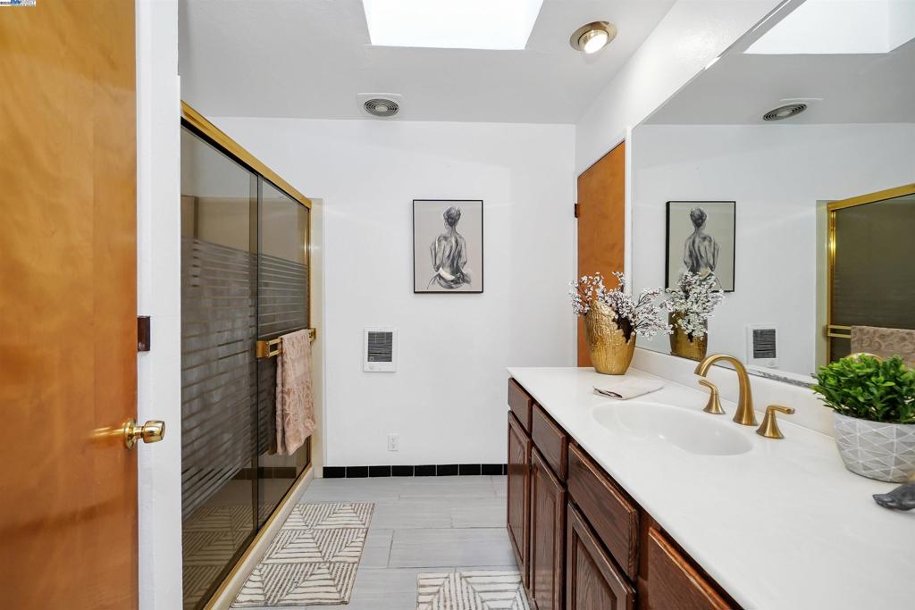 SOBRANTE PARK - Residential