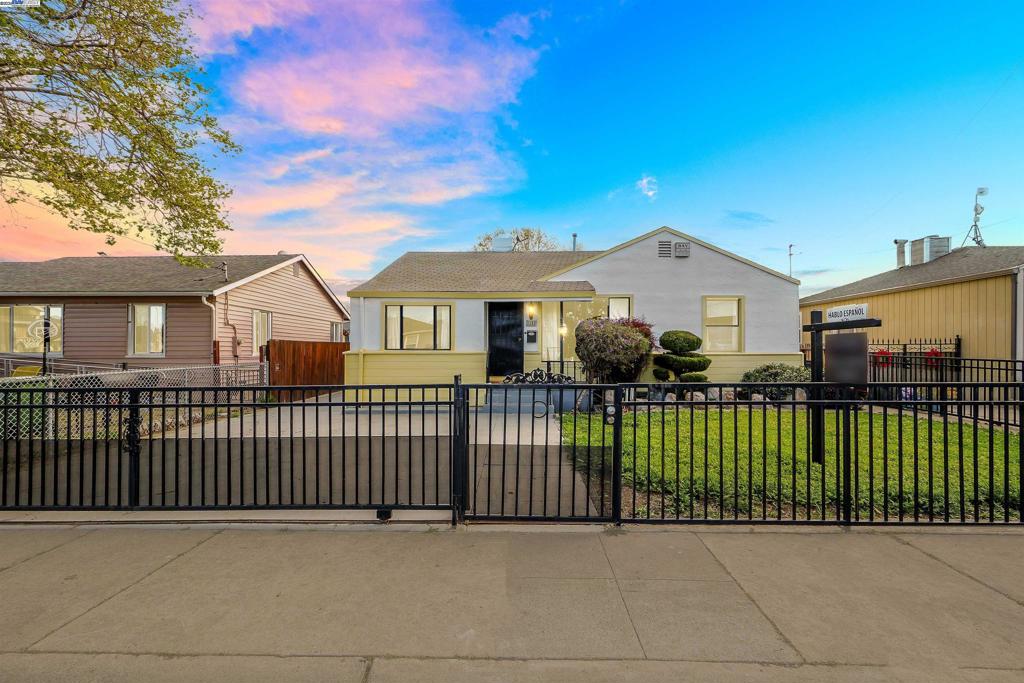 SOBRANTE PARK - Residential